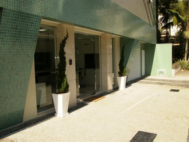 Julia Cristina Comercial