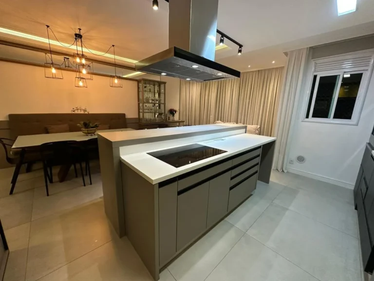Apartamento em Edifício Torre Esmeralda · Centro, Balneário Camboriú