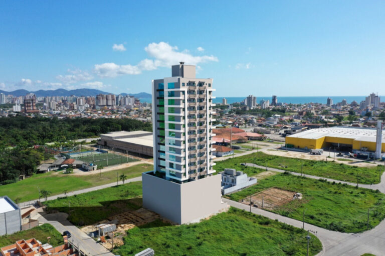 Summer Breeze Residence