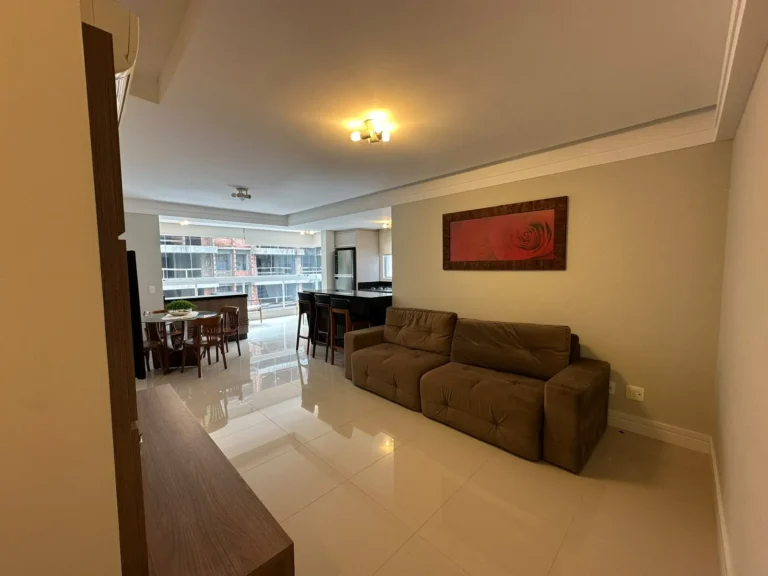 Apartamento em Edifício Leonardo Da Vinci · Praia Brava, Itajaí