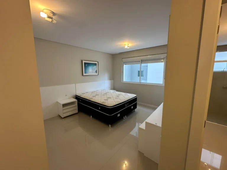 Apartamento em Edifício Leonardo Da Vinci · Praia Brava, Itajaí
