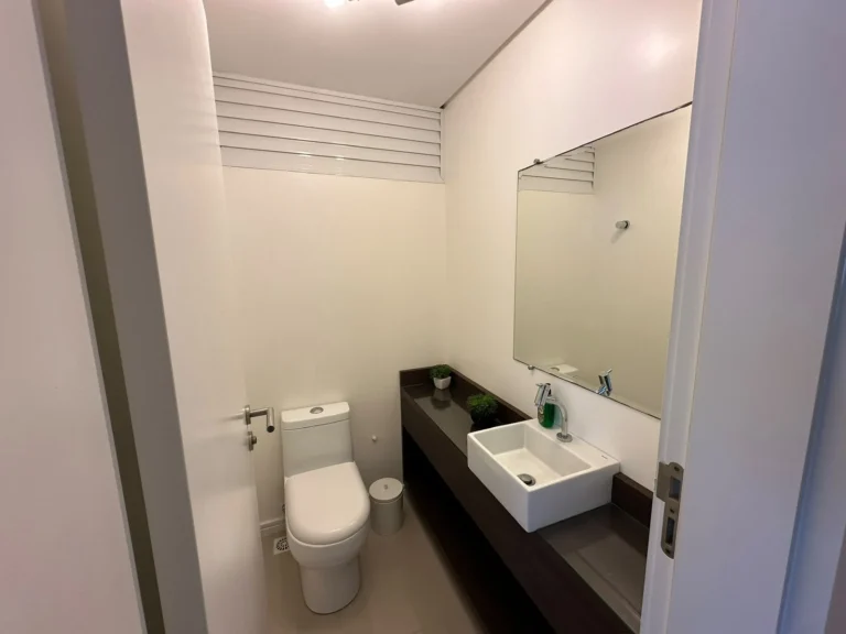 Apartamento em Edifício Leonardo Da Vinci · Praia Brava, Itajaí
