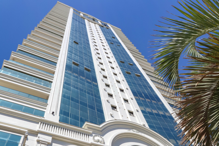 Edifício Paramount Apto 1602