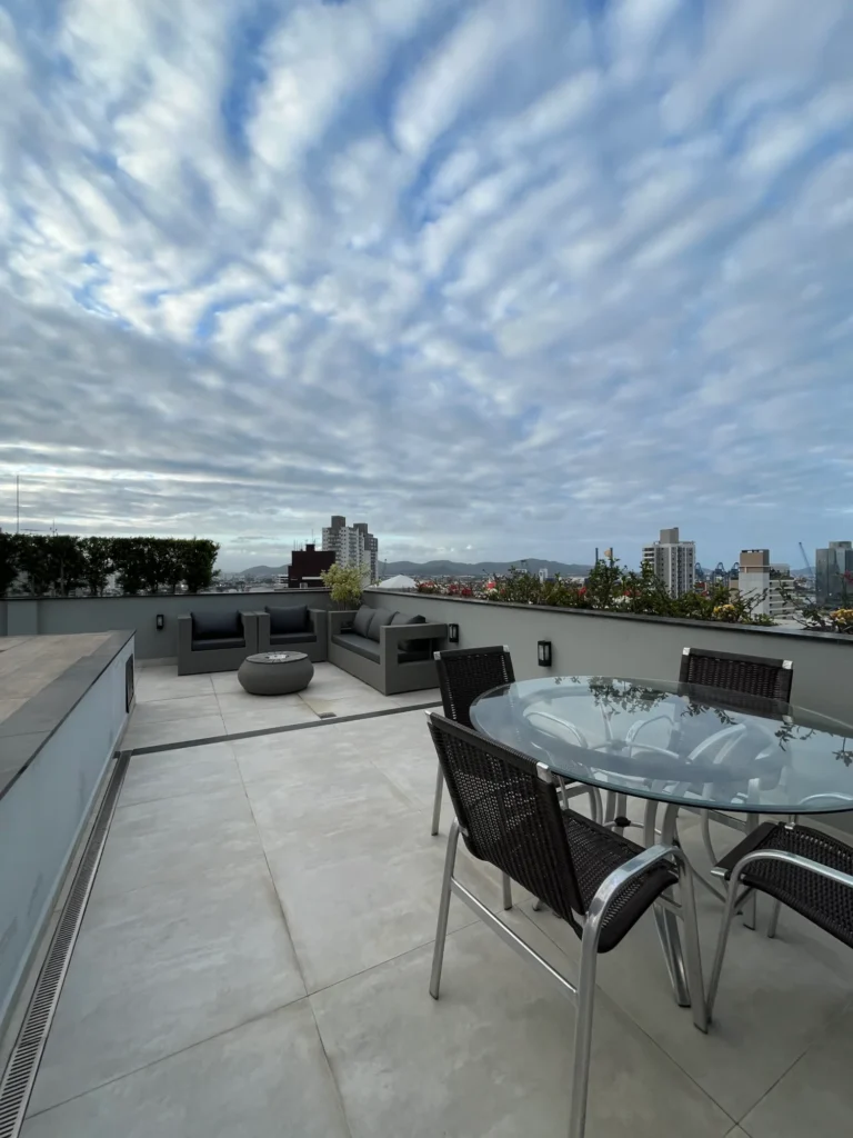 Cobertura em Edifício Dona Armia · Centro, Itajaí